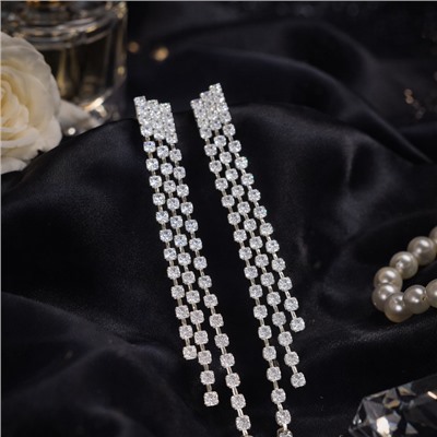 Серьги бижутерия висячие вечерние с камнями, цвет: серебристый и прозрачный, арт.012.069