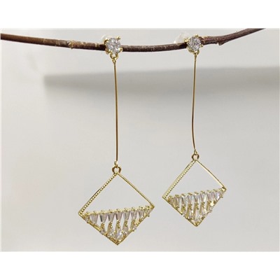 Серьги стильные