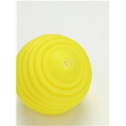 Игрушка пищащая  "Мячик, горизонтальные полоски", 5,5 см желтая