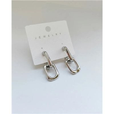 Стильные серьги