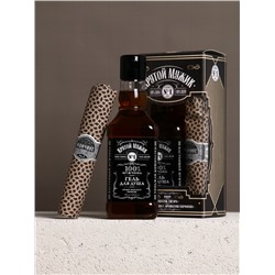 Подарочный набор новогодний «Крутому мужчине»: гель для душа во флаконе виски 250 мл, аромат мужского парфюма, платок в форме сигары