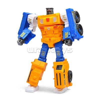 Робот трансформирующийся в грузовик с краном, в коробке