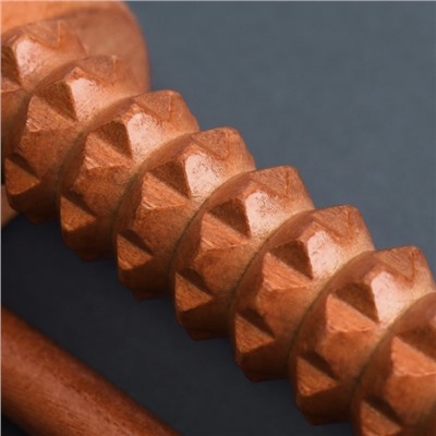 Массажёр для ног «Барабан», деревянный, 1 ролик с шипами, 14.5×8.2×5 см
