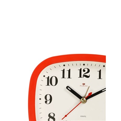 Будильник-часы настольные «Классика», дискретный ход, 12.5×10.5 см, от батарейки АА, красный