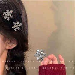 Комплект заколок СНЕЖИНКИ сияющие со стразами 4 шт. Большие 4 см.