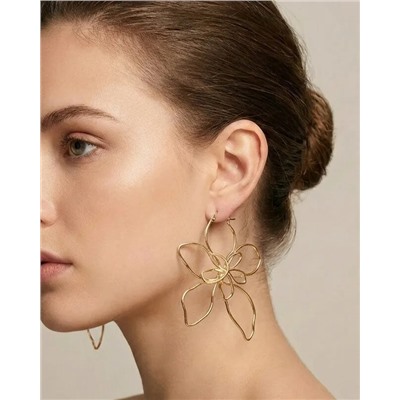 Стильные серьги