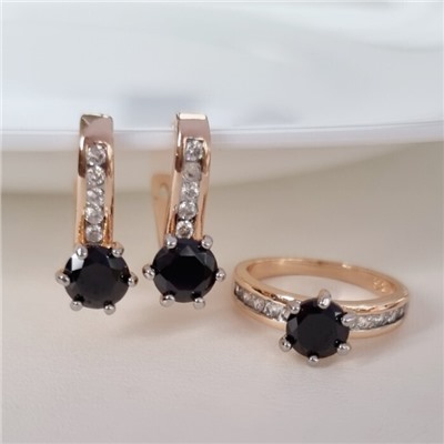 Комплект ювелирной бижутерии коллекция "Дубай" серьги и кольцо 18 р, покрытие позолота, вставка: фианиты, цвет: черный и прозрачный, арт.215.379-18
