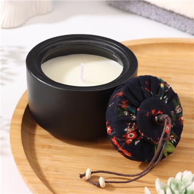 Ароматическая свеча в банке Soy WAX, страсть, черная, 9×9 см