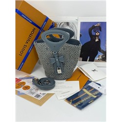 Джинсы #22930992