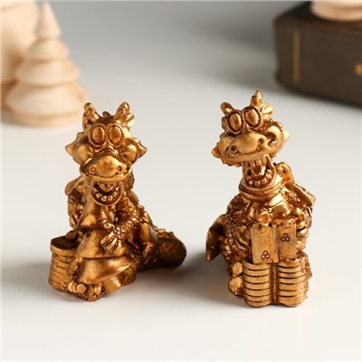 Фигурка полистоун «Бронзовый дракон в шарфике с монетами», 4.8×4.3×6 см, МИКС