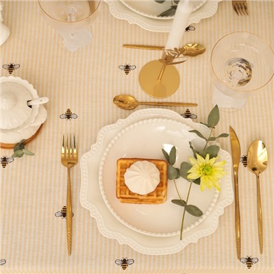 Скатерть Доляна «Пчёлки», 146×110 см, рогожка 164 г/м², 100% хлопок