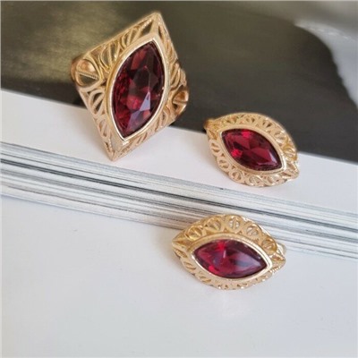 Комплект ювелирной бижутерии коллекция "Дубай" серьги и кольцо, покрытие: позолота, вставка: камень, цвет: красный, р-р 18,5, 7602, арт.216.362-18,5