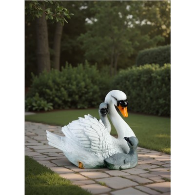 Садовая фигура из полистоуна «Лебедь с птенцами», 23×30×20 см