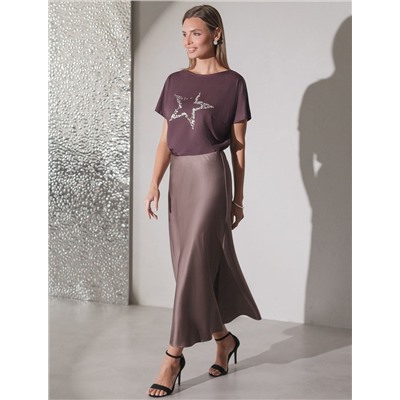 Нарядная футболка с блестящим принтом