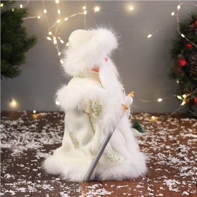 Дед Мороз под ёлку «Зимнее волшебство. Новогодняя игрушка с мешком» двигается, 30 см, белый