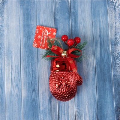 Ёлочная игрушка «Рукавичка с ягодками» 12×6.5 см, красный