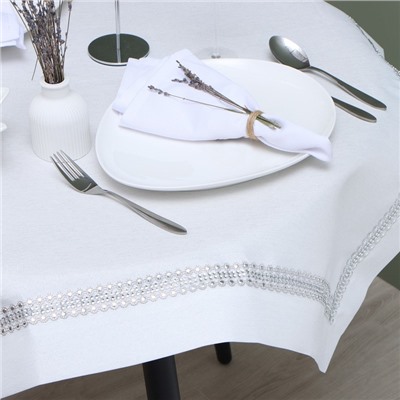 Скатерть Этель со стразами, 85×85 ±5 см, цвет белый, п/э