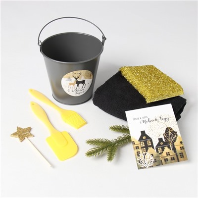 Набор новогодний подарочный Доляна «Олени» : полотенце 30×60, лопатка, кисть, губка