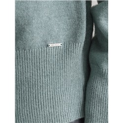 Свитер из пряжи с кашемиром