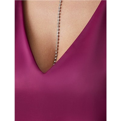 Элегантный топ с V вырезом из струящегося сатина