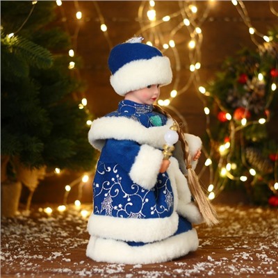 Снегурочка под ёлку «Зимнее волшебство. В синей шубке с сердечком» двигается, 30 см