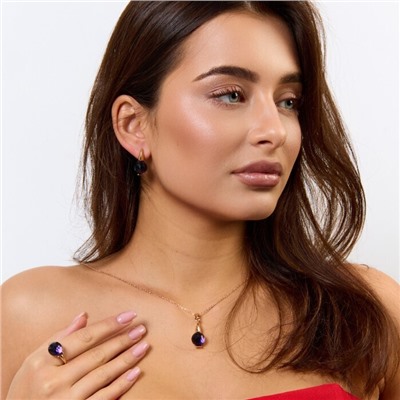 Комплект ювелирной бижутерии коллекция "Дубай" серьги, кулон и кольцо 17 р, покрытие позолота, вставка: кристалл, цвет: фиолетовый, арт.414.200-17