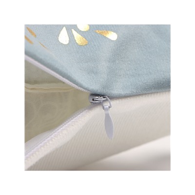 Наволочка декоративная новогодняя «Этель. Снежинки» 40×40 см, велюр