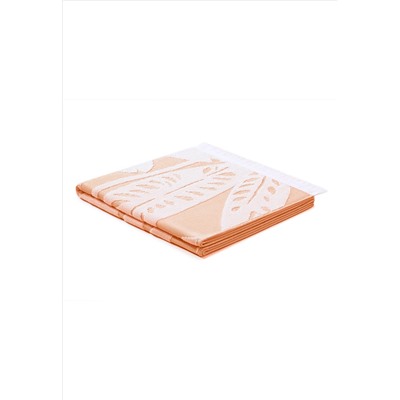 Полотенце с флористическим орнаментом