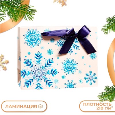 Пакет подарочный новогодний ламинированный «Зимняя сказка », 23×18×10 см