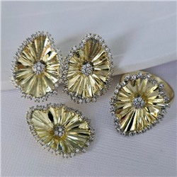 Комплект ювелирной бижутерии Итальянское золото (покрытие желтое 14к), серьги, кулон и кольцо 18 р, вставка: фианиты, цвет: прозрачный, арт.216.428-18