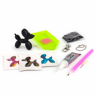 Алмазная мозаика на брелоке "Собачка" черный