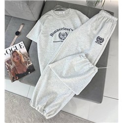 Костюм женский