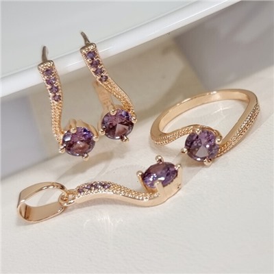 Комплект ювелирной бижутерии коллекция "Дубай" серьги, кулон и кольцо 20 р, покрытие позолота, вставка: фианиты, цвет: фиолетовый, арт.314.910-20