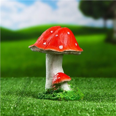 Садовая фигура из полистоуна «Грибы-мухоморы», 17 см