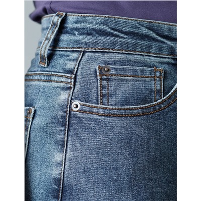 Джинсы трубы широкие с декоративной стиркой из эластичного денима