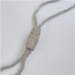 Колье длинное со сверкающими стразами, цвет: серебристый, камень прозрачный переливающийся, арт. 748.376