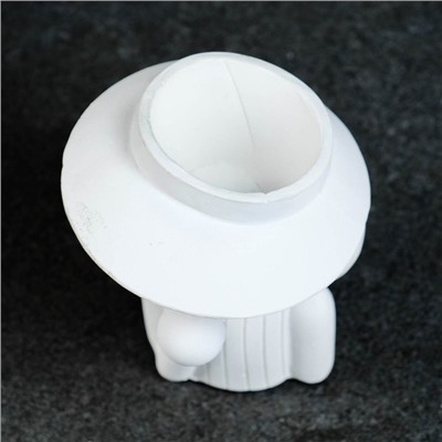 Фигурное кашпо для цветов «Девочка со жвачкой», 50 мл, 11×9×9 см, гипс, белое