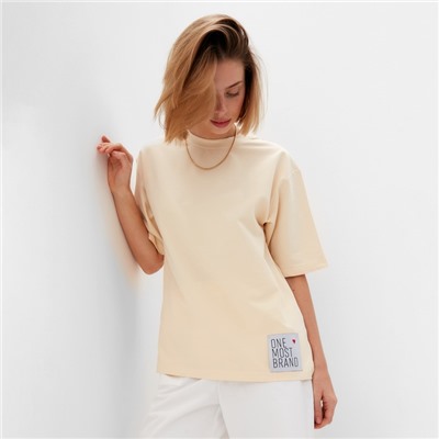 Футболка оверсайз с нашивкой женская MINAKU: One Most Brand, молочная, размер 44