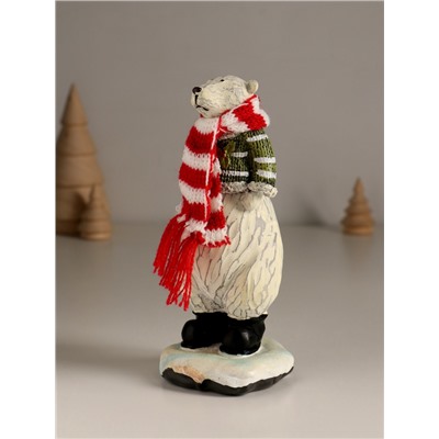 Фигурка полистоун «Медведь в полосатом свитере и шарфе», 7×6.5×16 см, МИКС