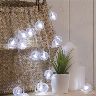 УЦЕНКА Гирлянда «Нить», 5 м, с насадками «Футбольный мяч», IP20, 20 LED, 220 В, 8 режимов, прозрачная нить, свечение белое