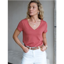 Базовая футболка из премиального хлопка с V образным вырезом