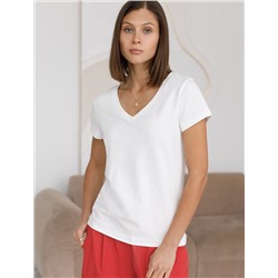 Базовая футболка из премиального хлопка с V образным вырезом