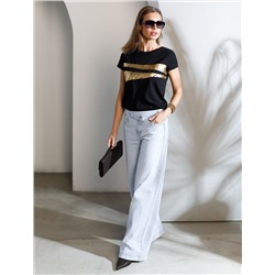 Нарядная футболка с золотистым принтом