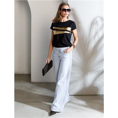 Нарядная футболка с золотистым принтом