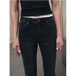 Актуальная коллекция CONTE CON-790 Чёрные джинсы slim с эффектом потёртостей из eco-friendly денима