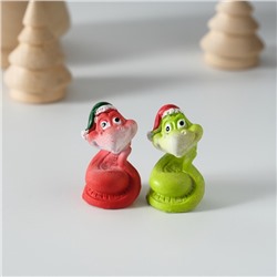 Фигурка полистоун «Добрый змей в новогоднем колпаке», красно-зелёный, 2.5×2.5×4 см, МИКС