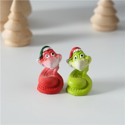 Фигурка полистоун «Добрый змей в новогоднем колпаке», красно-зелёный, 2.5×2.5×4 см, МИКС