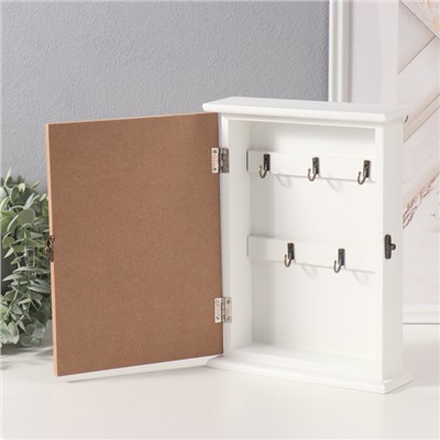 Ключница настенная «Любимый дом», дерево, 5 крючков, 5.8×19×25.5 см