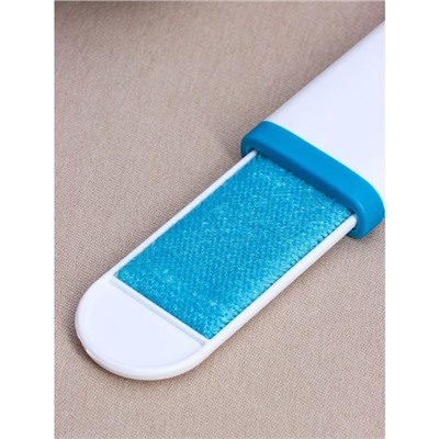 Щётка для удаления шерсти и волос с одежды и мебели, 13.5×6×3 см, цвет синий