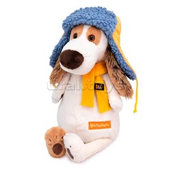 Собака Бартоломей в стеганой шапке и шарфе